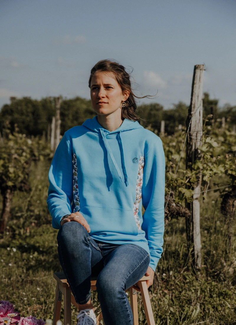 Sweat d'allaitement couleur Pacifique vu de face